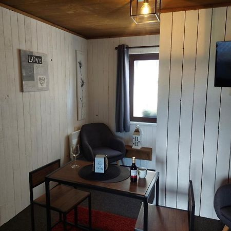 La Petite Suisse Bed & Breakfast Malmedy Bagian luar foto
