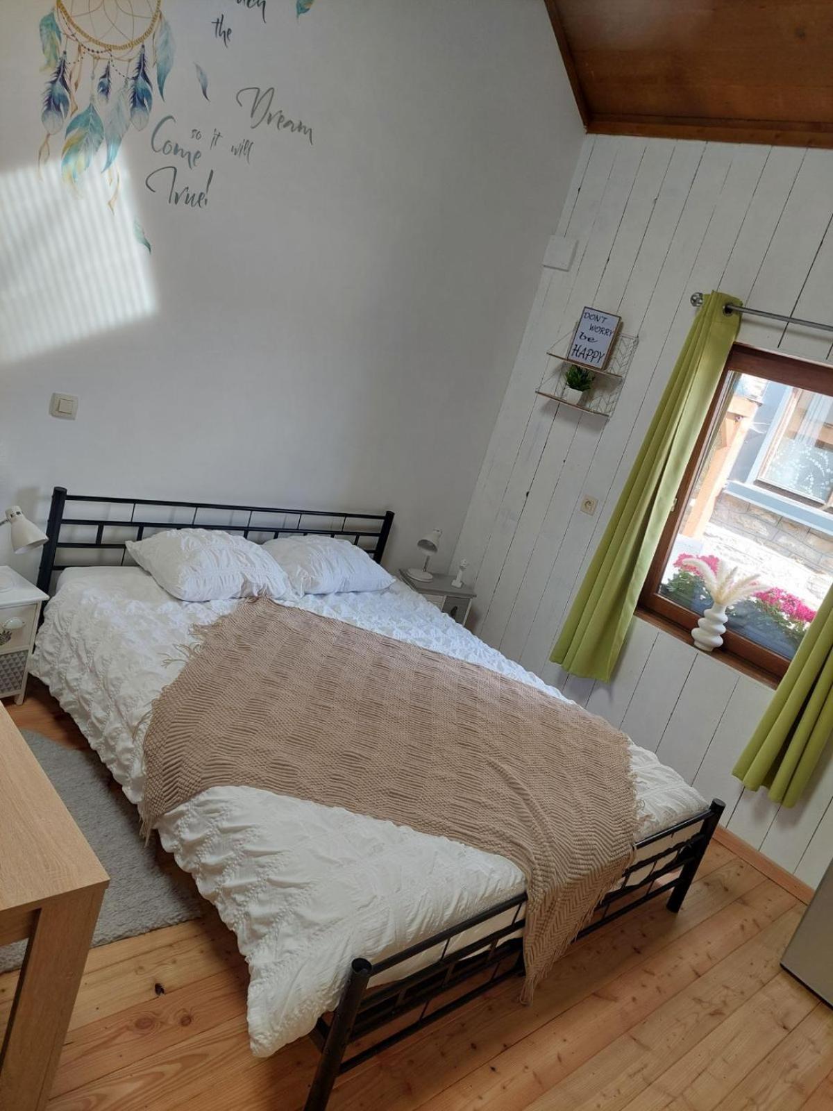 La Petite Suisse Bed & Breakfast Malmedy Bagian luar foto